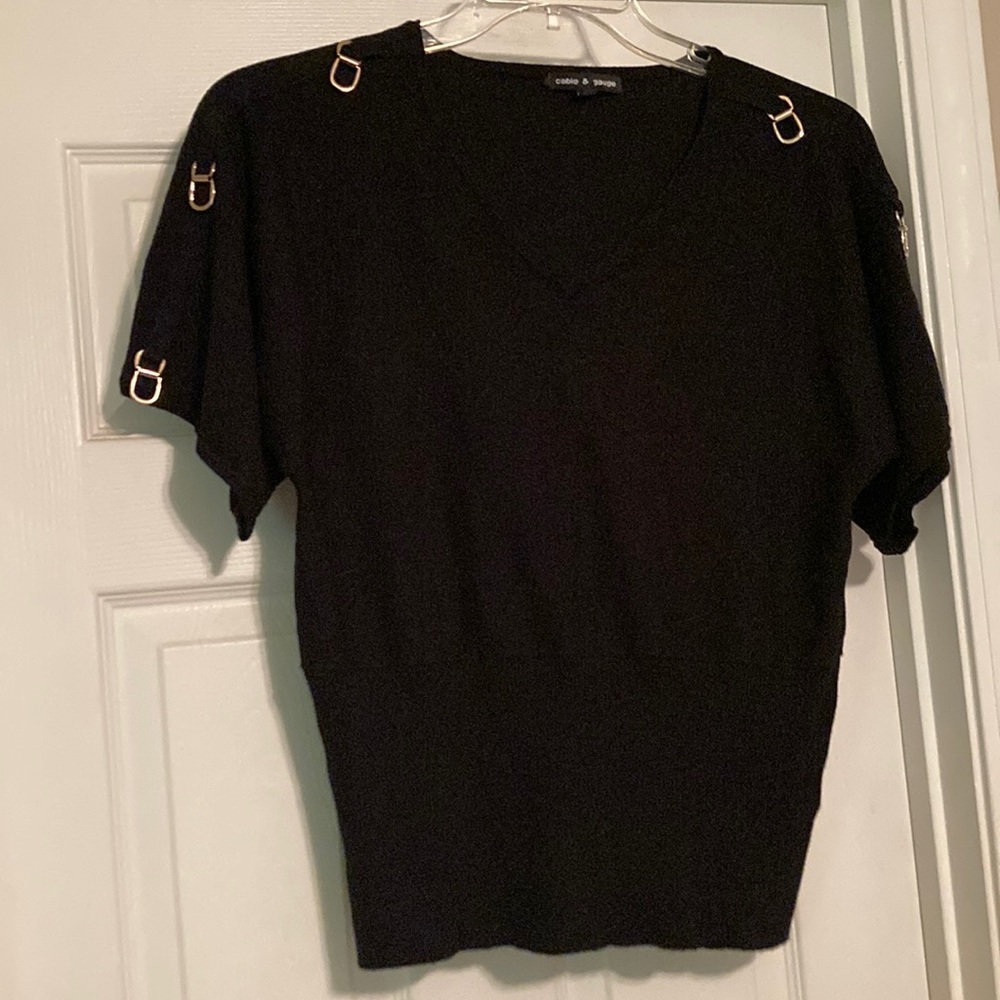 Cable&Gauge V-neck Sweater